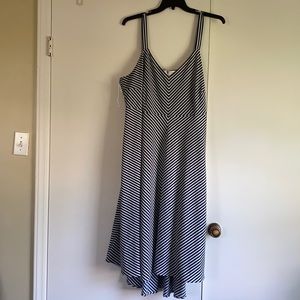 Taylor dress 24W